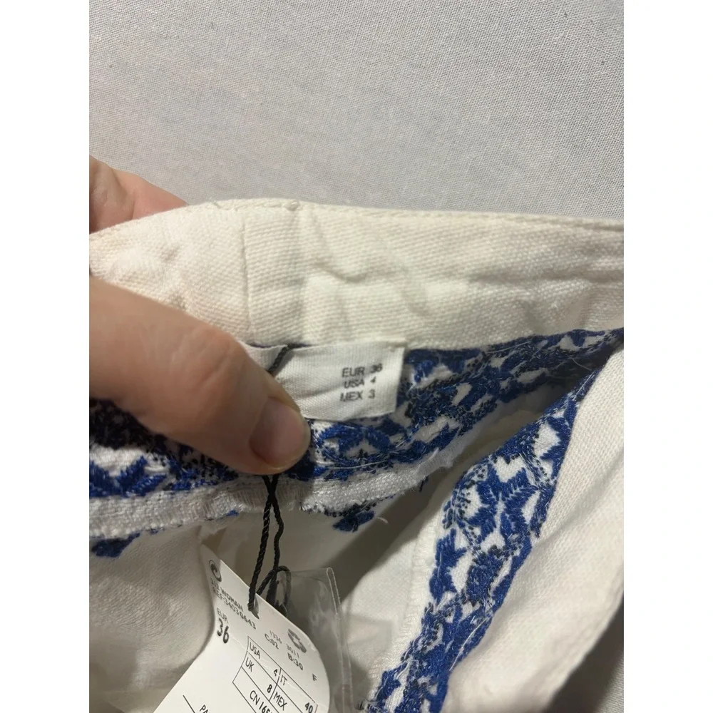 Mango White Blue Geometric Embroidered‎ Wide Leg Cropped Pants Size 4 NWT